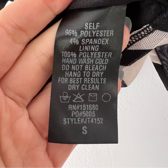 🍉 NWT Storia Ditsy Floral Crop Top Small - Picture 4 of 6